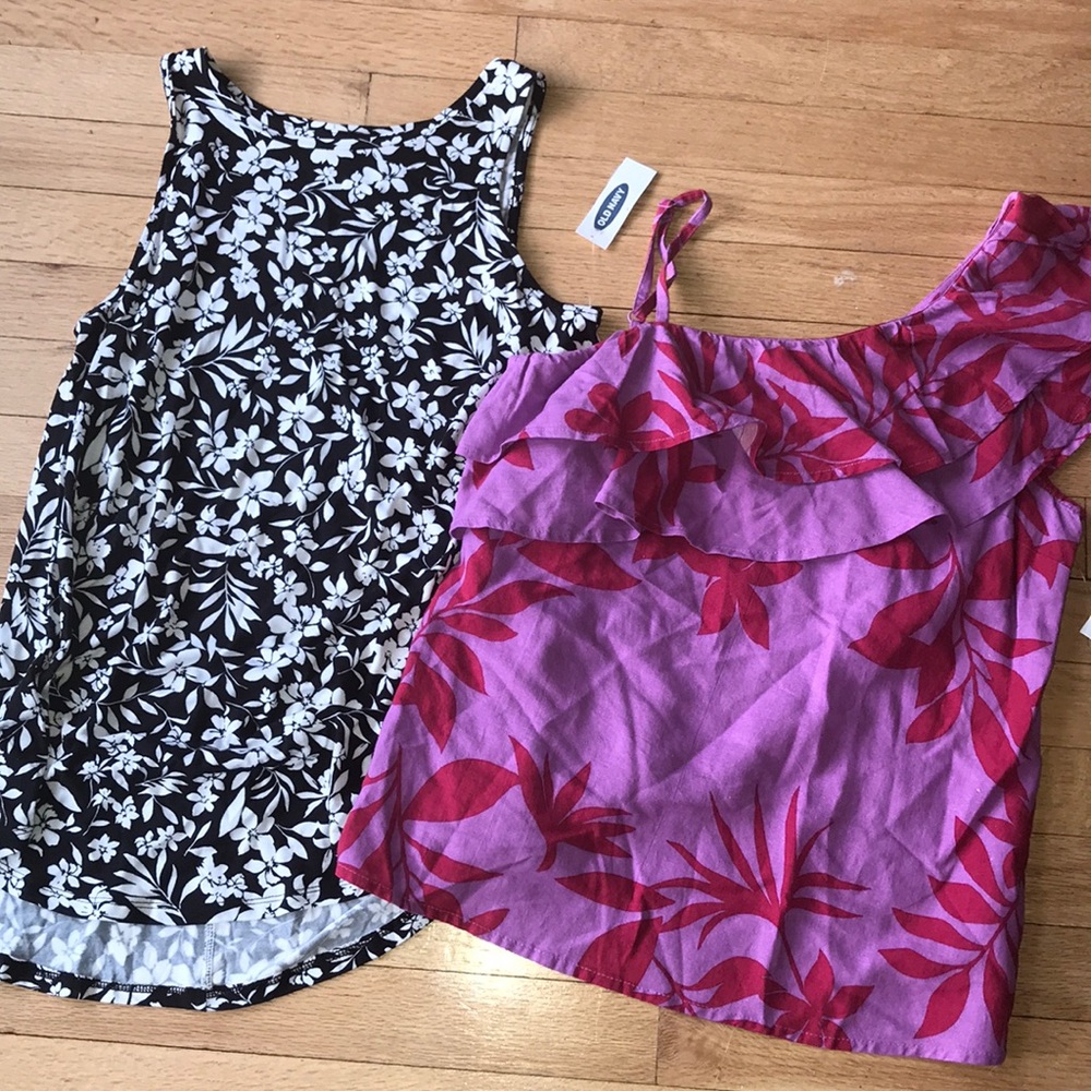 Set of two cute shirts (XS)